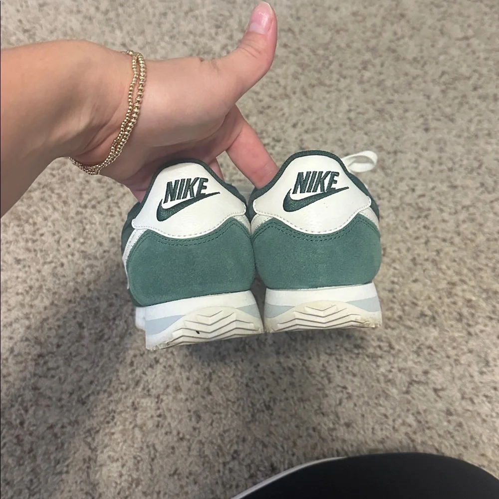 Like New - Nike Forest Green and White Sneakers